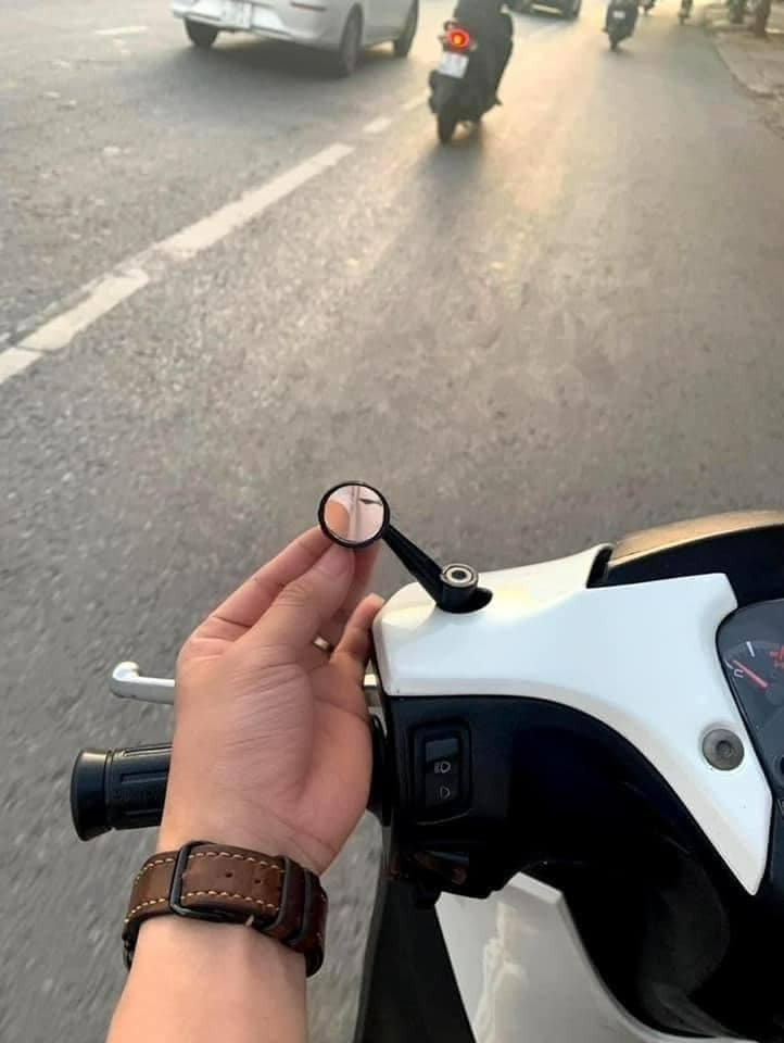 Kính dành cho người mặt nhỏ